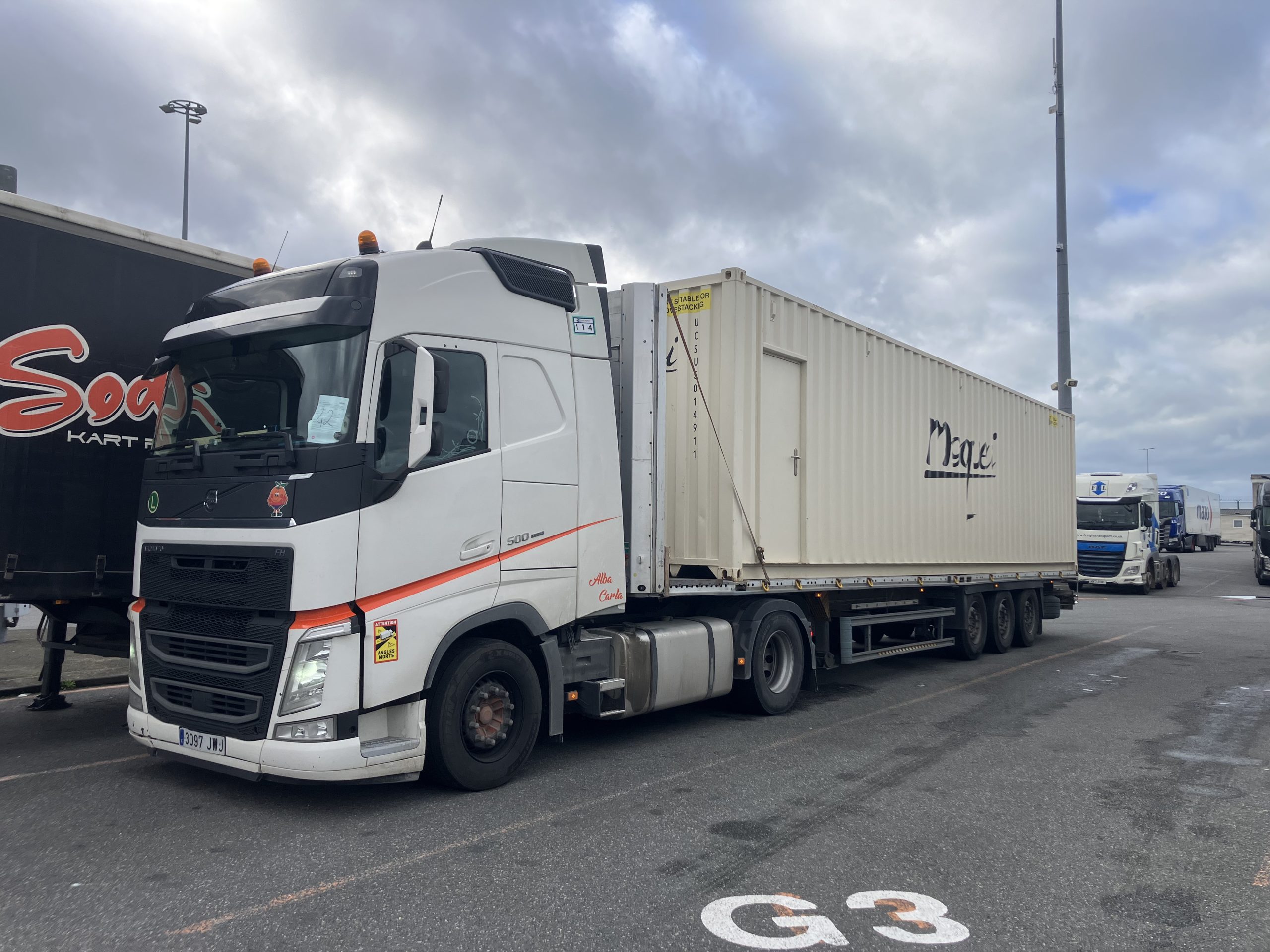 Contenedor (contenedor marítimo adaptado)